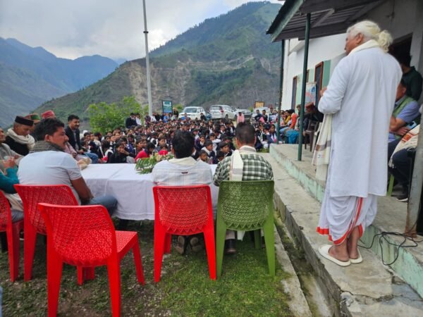 सौड़-सांकरी में पर्यावरण की अलख: विश्व पर्यावरण दिवस पर 10 हज़ार पौधों का संकल्प, ग्रामीणों ने थामा हरियाली का झंडा