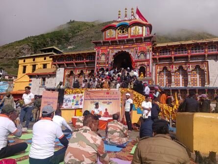 बदरी- केदार में अंतर्राष्ट्रीय योग दिवस मनाया