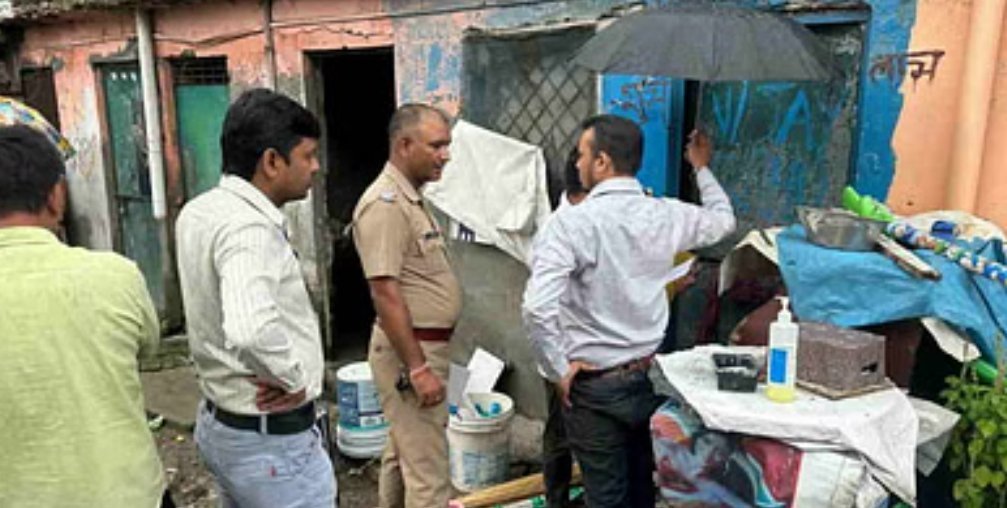 गैस सिलिंडर ब्लास्ट, पांच लोग झुलसे, तीन मासूम भी शामिल