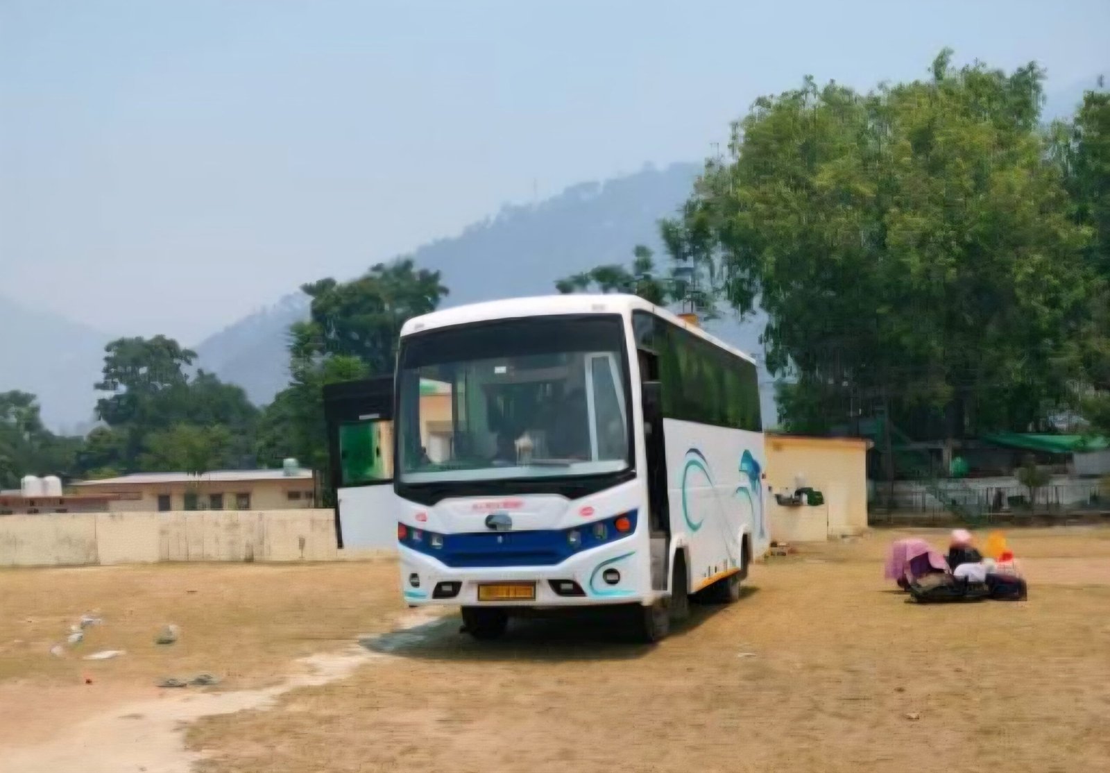 चारधाम यात्रा पर आई महिला की गौचर में बस के चपेट में आने से कुचलकर दर्दनाक मौत।