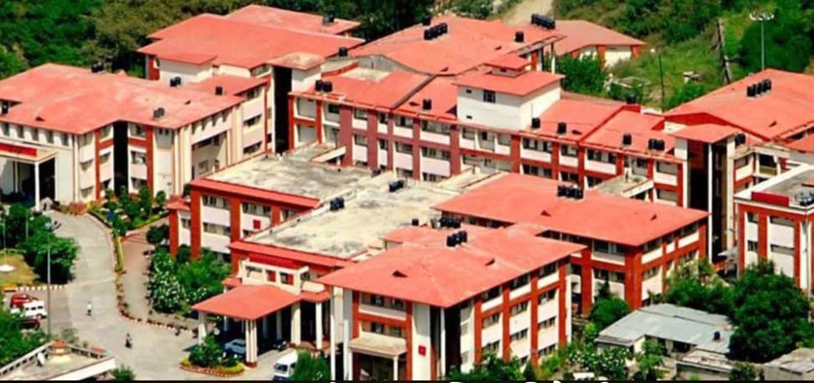 श्रीनगर गढ़वाल स्थित वीर चंद्र सिंह गढ़वाली राजकीय मेडिकल कॉलेज में एमबीबीएस की 150 सीटों पर प्रवेश प्रक्रिया को लेकर तैयारियां तेज।